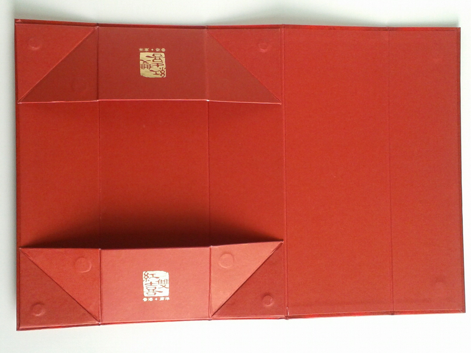 Rigid Luxury red color folding Gift Boxes foldable closure paper