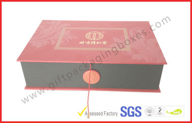 Luxury Foil in gold rigid board gift packing boxes ,  soft velvet holder