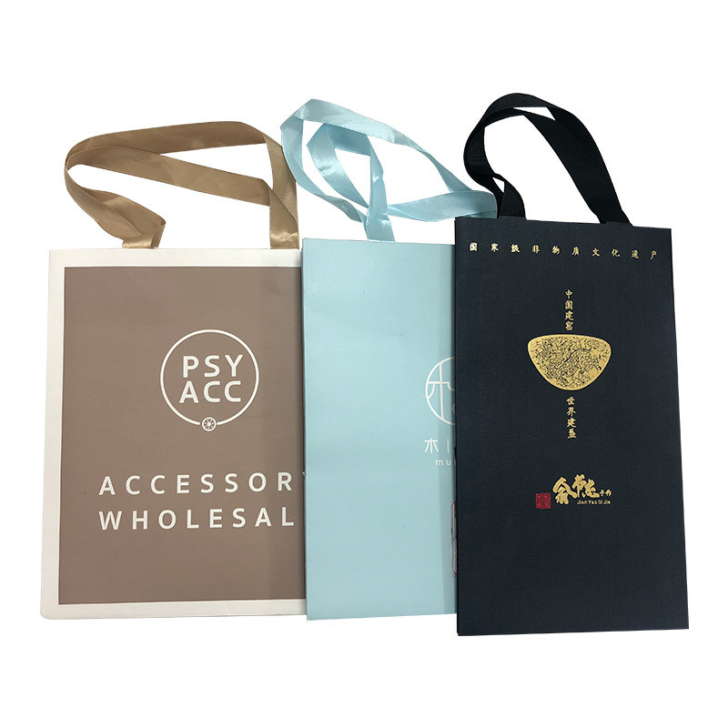 Elegant Personalized Paper Gift Bags , Colored Paper Gift Bags With Handles