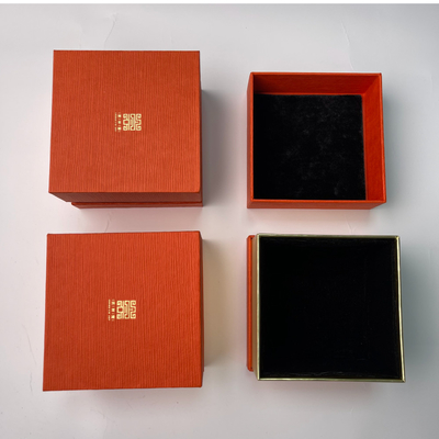 Custom Cardboard Lid Cosmetic Packaging Boxes Recycled Materials