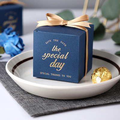 Slotted Custom Cardboard Boxes Wedding / Party Chocolate Packaging Boxes With Ribbon